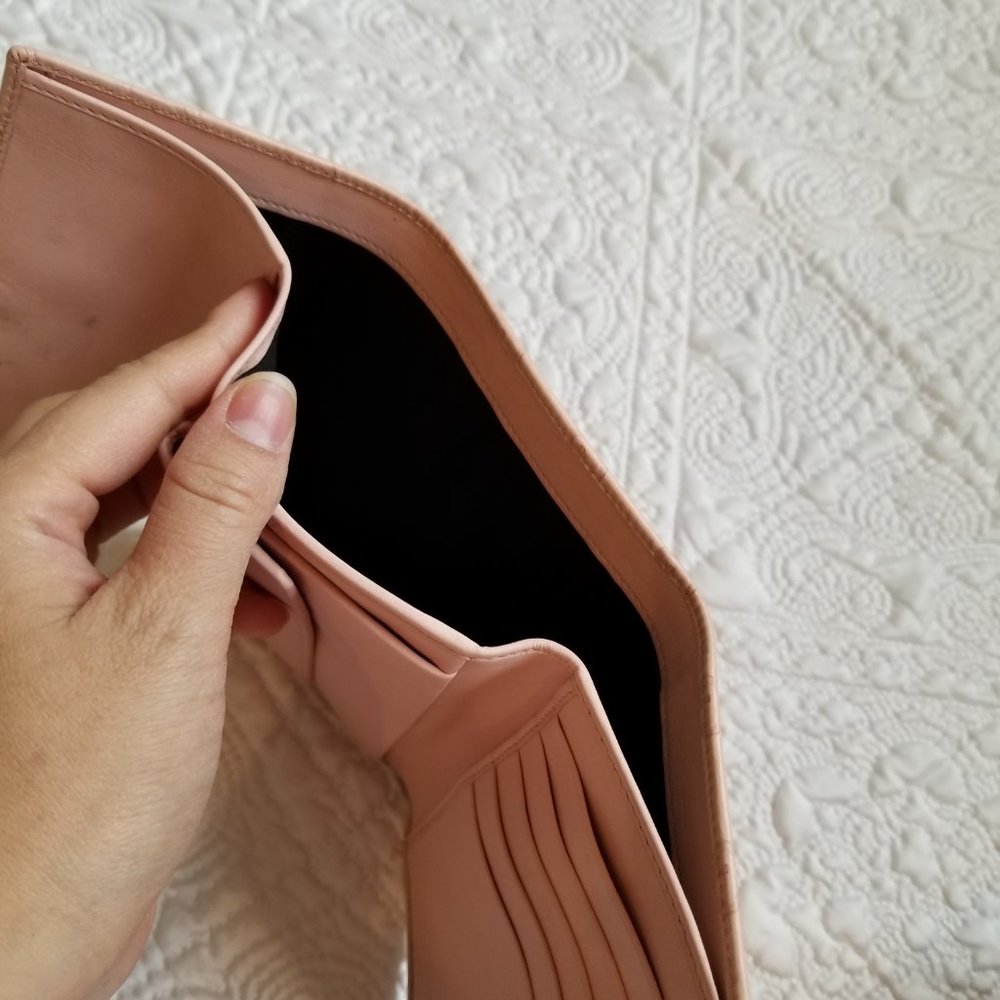 Authentic Gucci Wallet Pink - Picture 4 of 8